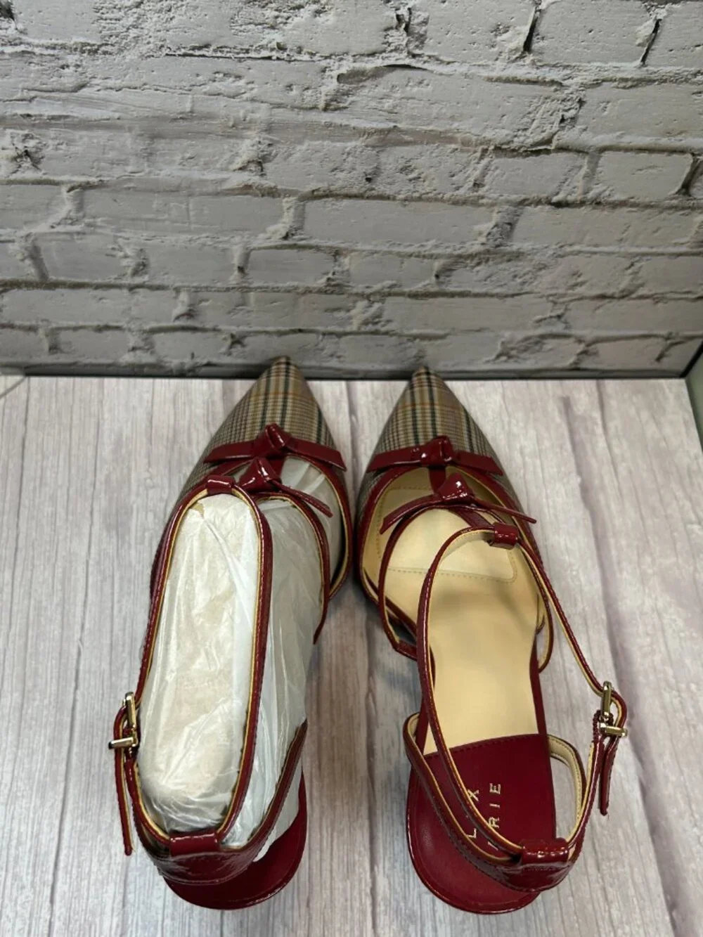 ALEX MARIE AINSLEY T STRAP HEELS 9.5